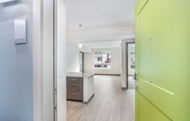 2 beds, 2 baths, $2,250, Unit Unit B217