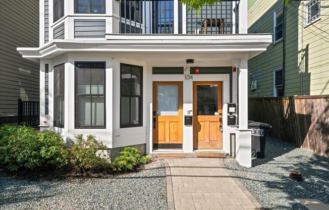 104 BEACON