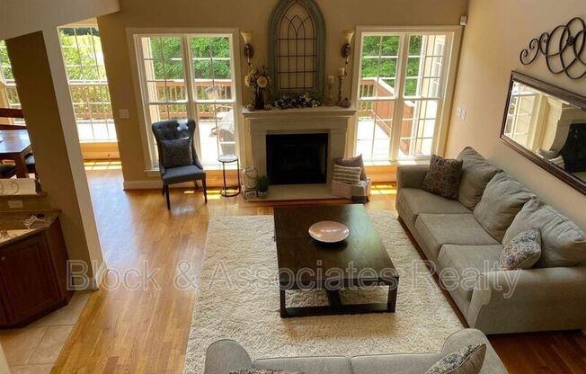 10216 SAN REMO PL