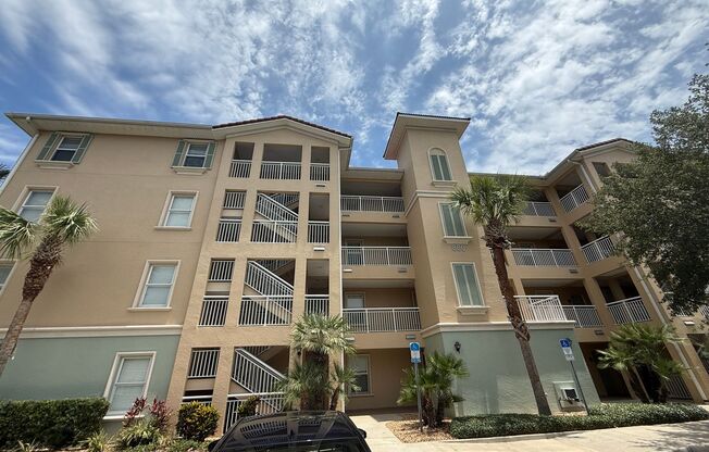 3 Bedroom/2 Bathroom 2nd floor Condo at Canopy Walk AVAILABLE NOW!
