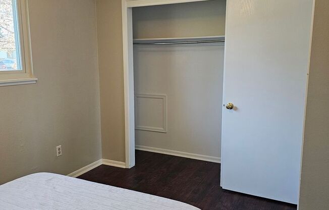 3 beds, 1 bath, $1,900