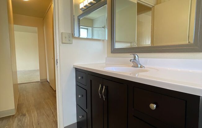 2 beds, 1 bath, 835 sqft, $1,695, Unit 612