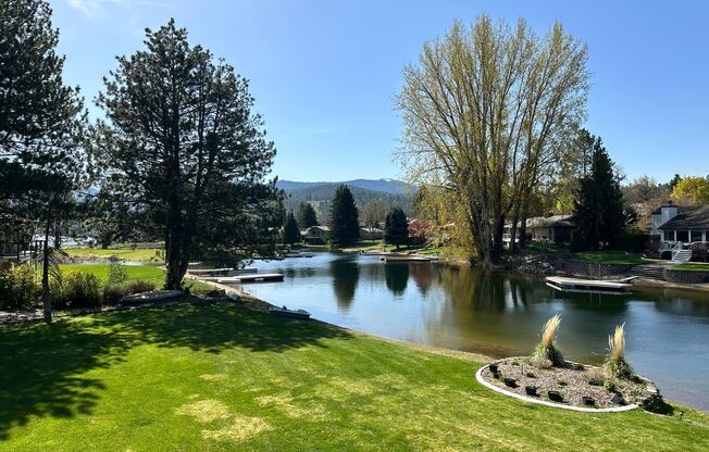 Woodlake Village Apts