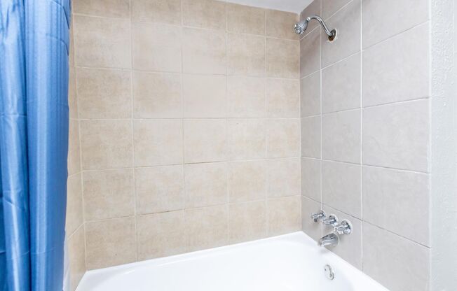 1 bed, 1 bath, 651 sqft, $1,255