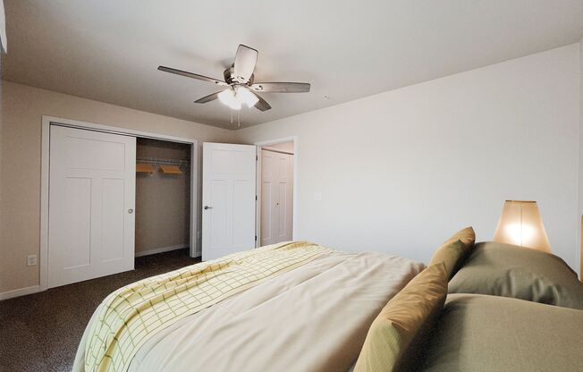 1 bed, 1 bath, 701 sqft, $1,160, Unit AL 2013-63