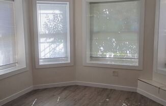 1117 N CHRISTIANA
