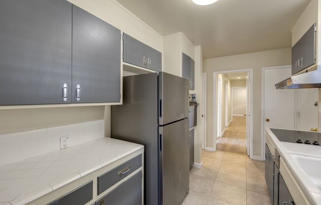 2 beds, 1 bath, 1,083 sqft, $3,250, Unit 2855