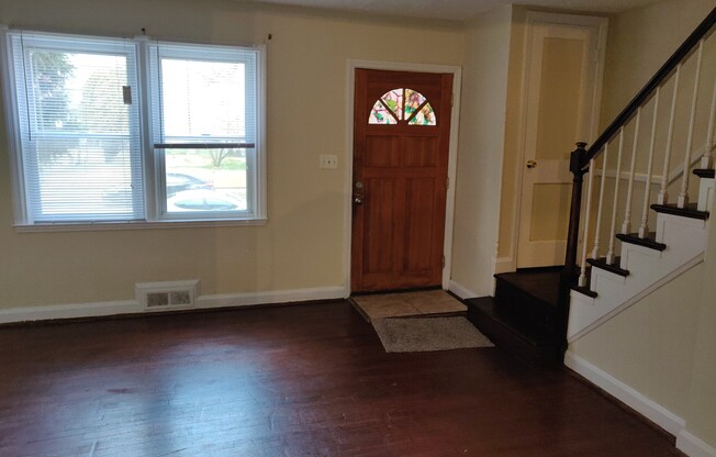 Charming 3 Bedroom/1.5 Bathroom Townhome in Cameron Village, MD!