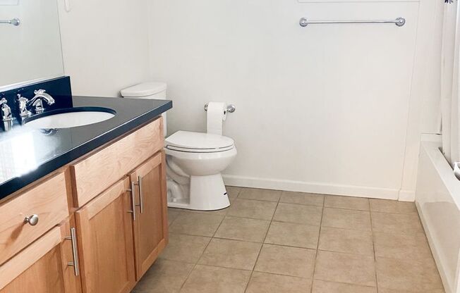 2 beds, 2 baths, $1,800, Unit UNIT 1126