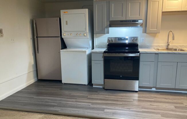 1 bed, 1 bath, 700 sqft, $1,299, Unit 50-1B