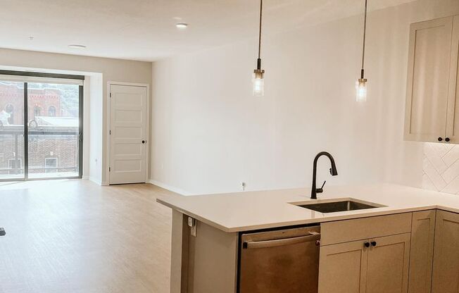 1 bed, 1 bath, 918 sqft, $2,495, Unit 206