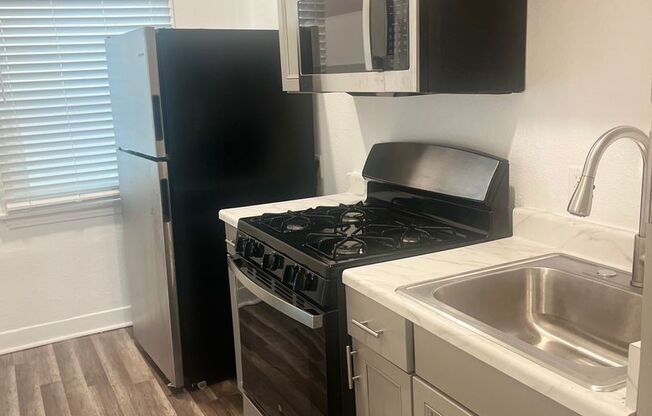 7th Street Apartments