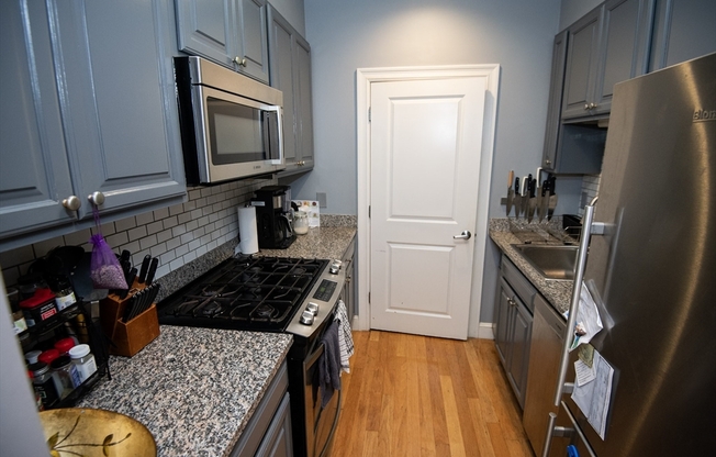 2 beds, 1 bath, 946 sqft, $4,500, Unit 507