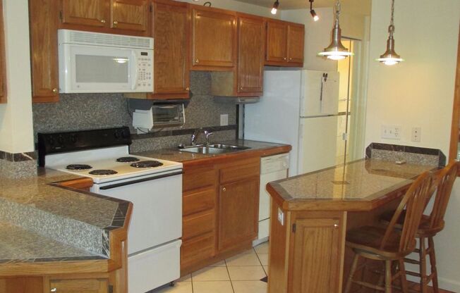 1 bed, 1 bath, 550 sqft, $1,545, Unit 680-216