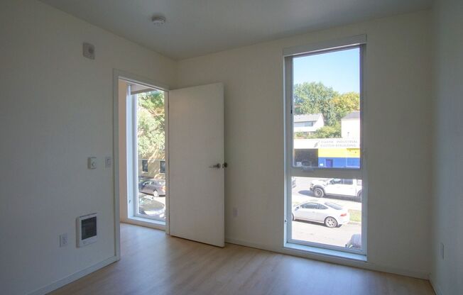 2 beds, 1 bath, $1,945, Unit 205