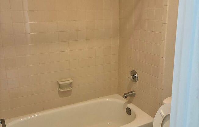 2 beds, 2 baths, $1,195, Unit # 287