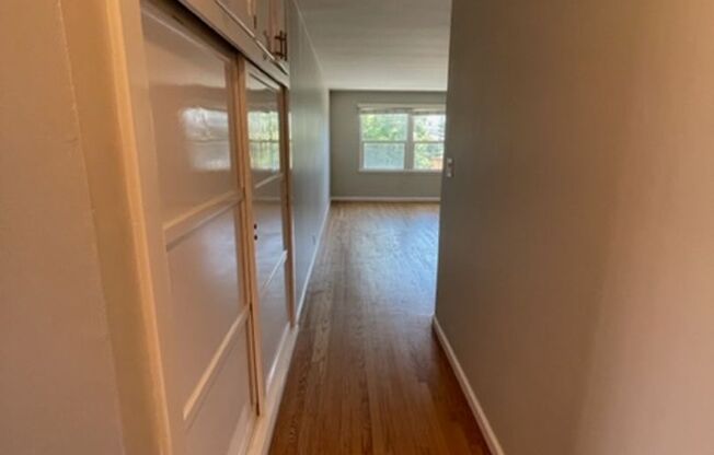 1 bed, 1 bath, 600 sqft, $1,695