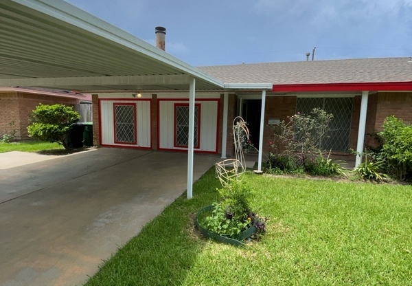 5455 S ACRES DR