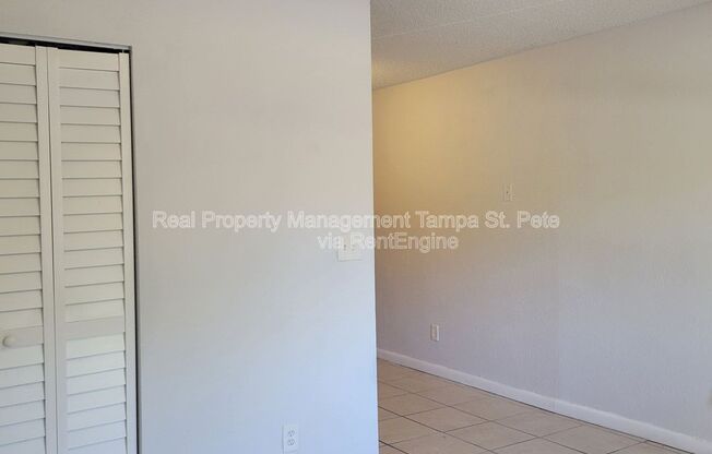 8427 N 39 ST