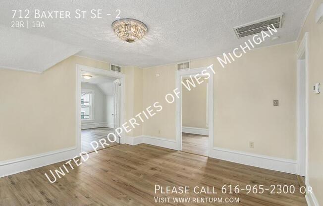 712 BAXTER ST SE