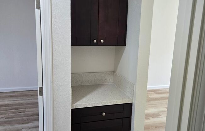 2 beds, 1 bath, 725 sqft, $2,195, Unit 55-09