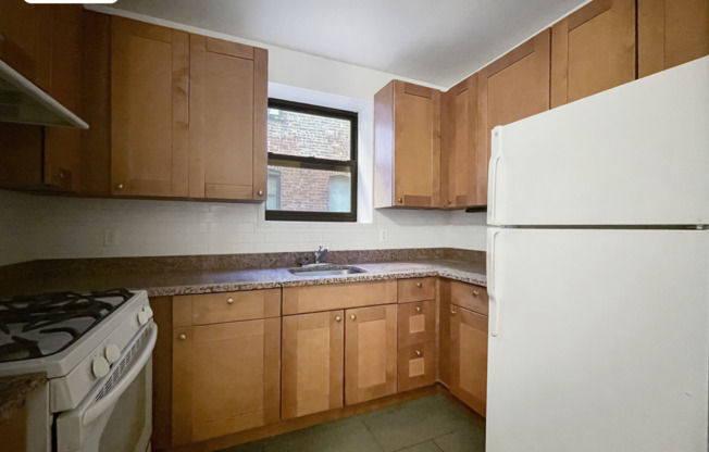 2 beds, 1 bath, $1,986, Unit 5A