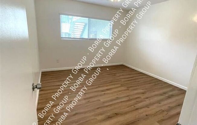 2926 E 65 ST