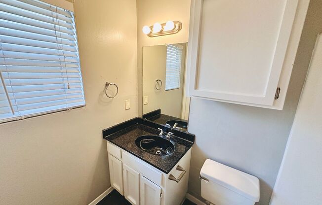 Studio, 1 bath, 500 sqft, $795, Unit 204