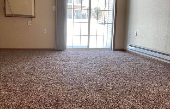 2 beds, 2 baths, 880 sqft, $1,395, Unit 2113-305