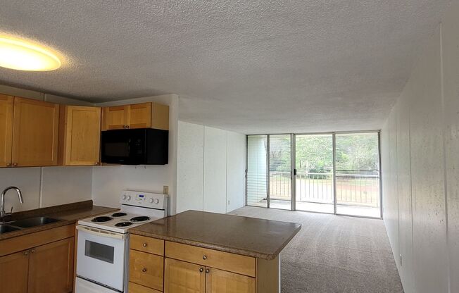 2 beds, 1 bath, $1,995