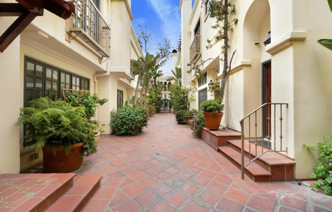 ISO - Isola Bella Townhomes