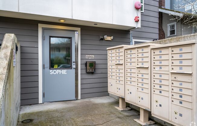 Studio, 1 bath, 180 sqft, $1,199, Unit Unit 501