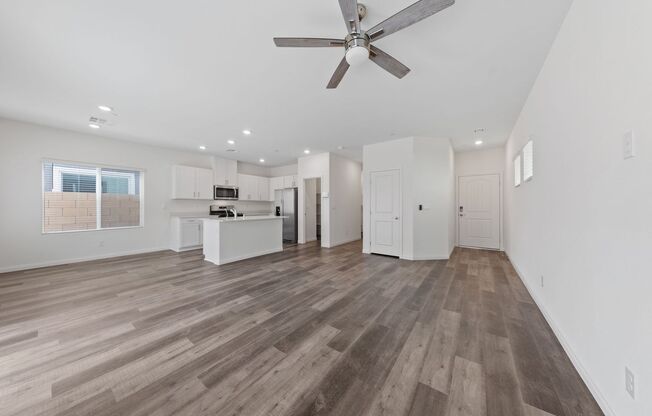 Brand New 3 Bedroom + Loft Home in Cadence – Henderson’s Premier Master Plan!