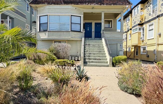 2 beds, 1 bath, 695 sqft, $2,550, Unit 1523 Broadway Unit C