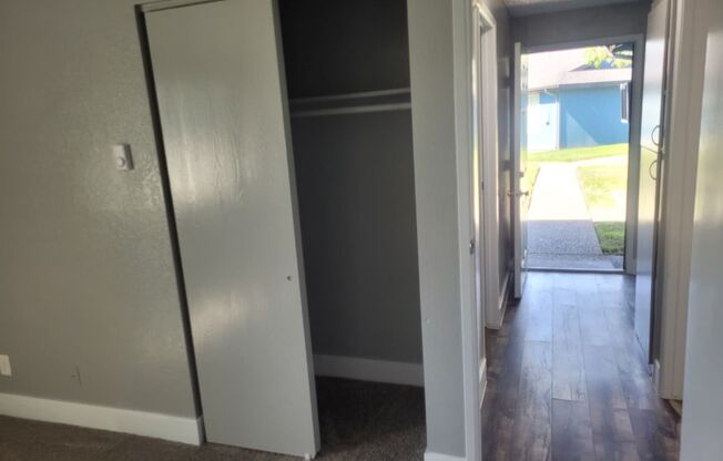 2 beds, 1 bath, 850 sqft, $1,575, Unit 1107 L6