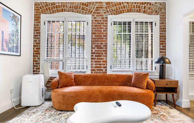 Studio, 1 bath, 540 sqft, $1,950, Unit 106