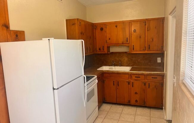 2139 42nd Ave N St. Petersburg, FL 33714  MOVE-IN SPECIAL!!!! Half off your 1st month's rent!!