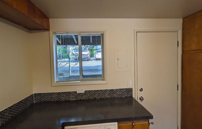 2 beds, 1 bath, 800 sqft, $1,413, Unit 3485-11