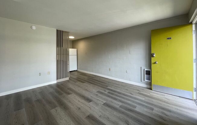 1 bed, 1 bath, 350 sqft, $1,195, Unit 309