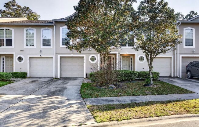 Spacious 3BR Townhome with Loft, Garage & Screened Patio