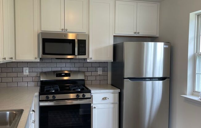 2 beds, 2 baths, 1,092 sqft, $2,750, Unit 301