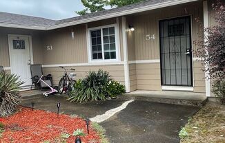 2 beds, 1 bath, 945 sqft, $1,575, Unit 054
