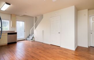 1 bed, 1.5 baths, $2,550, Unit 4