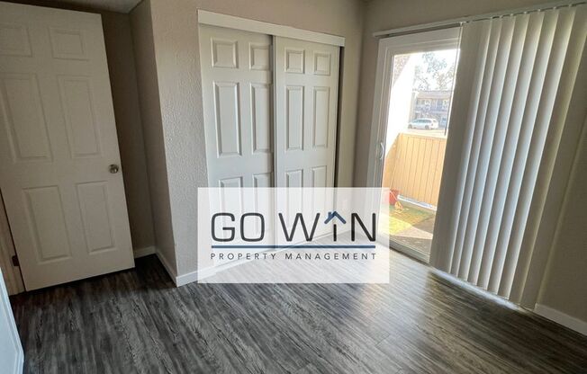 2 beds, 1 bath, 700 sqft, $1,300