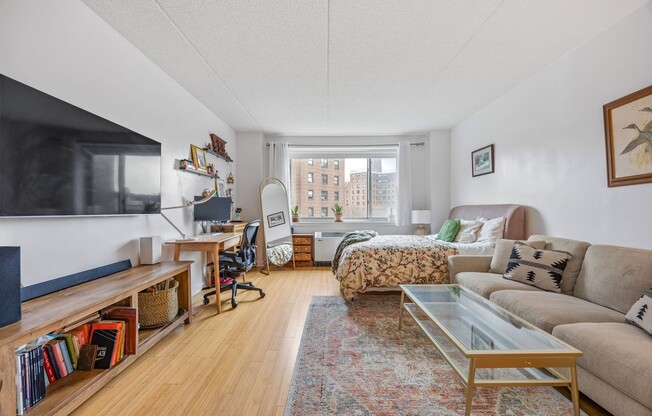 40 W 116 ST