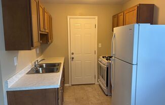 2 beds, 1 bath, 700 sqft, $800, Unit 2206 B