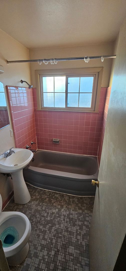 Beautiful and Cozy One Bedroom Apartment