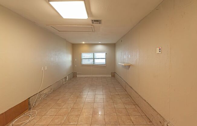 3 beds, 1 bath, $1,049