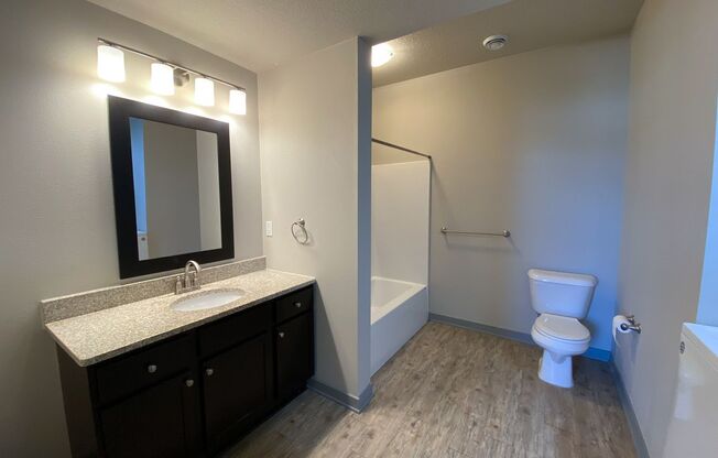 1 bed, 1 bath, 606 sqft, $975, Unit 104