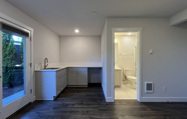 4 beds, 3.5 baths, $2,995